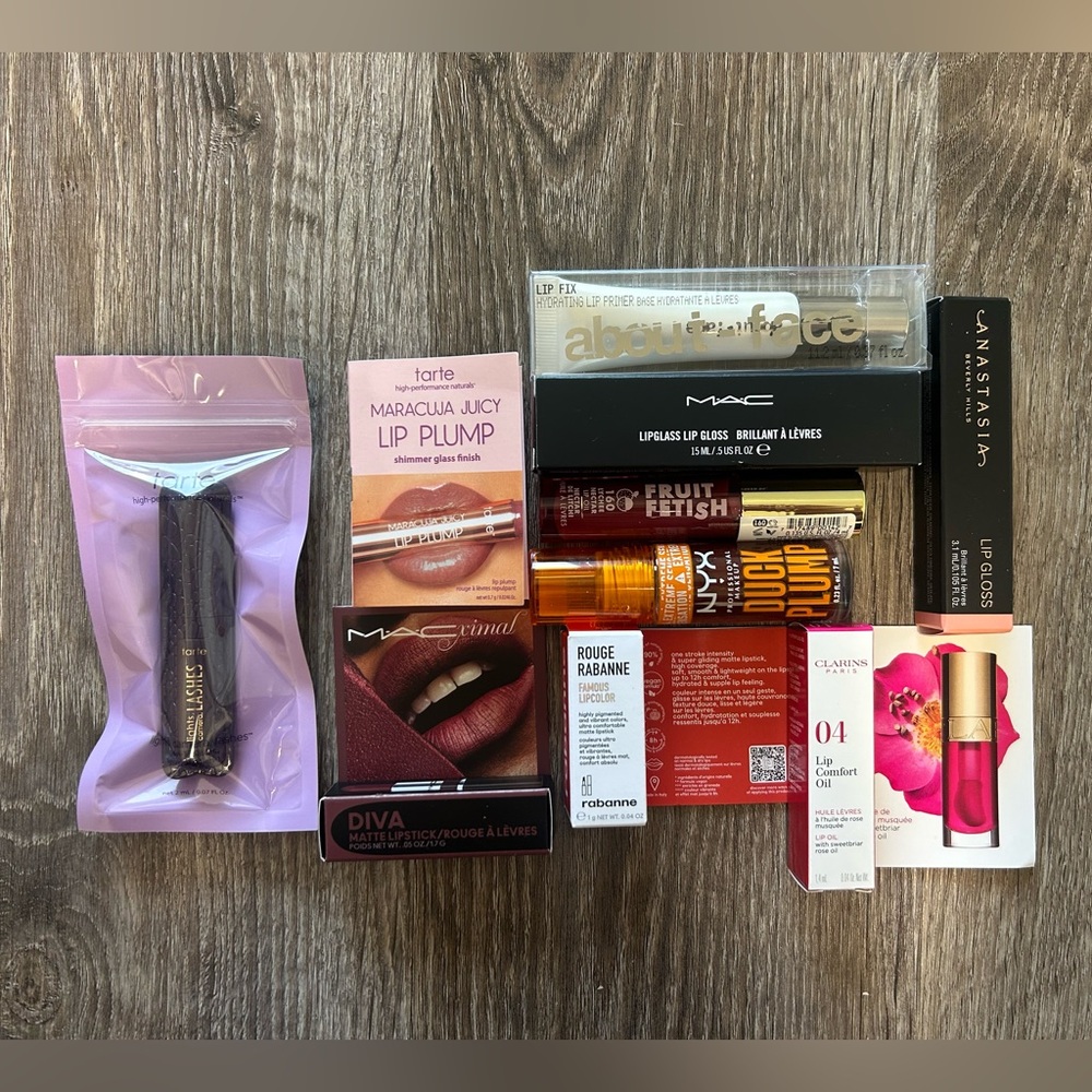 NIB High End Designer Lipstick Lipgloss Lot MAC